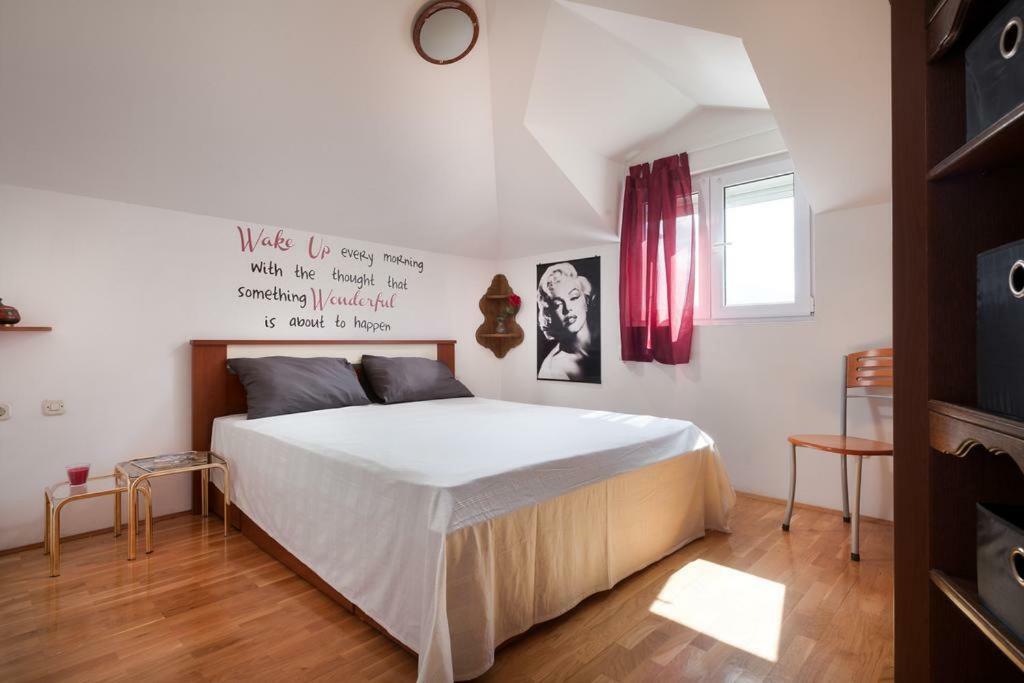 Litorian Makarska Apartment Bagian luar foto