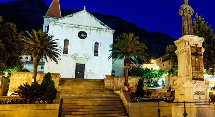 Litorian Makarska Apartment Bagian luar foto